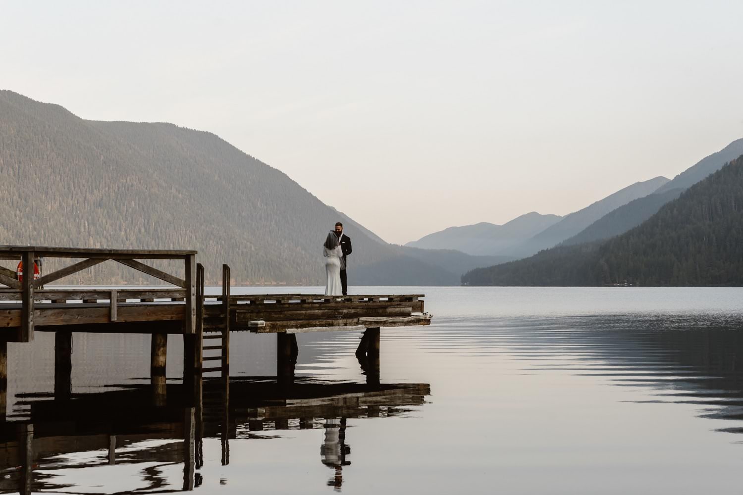 First Look Lake Crescent Olympic National Park Elopement