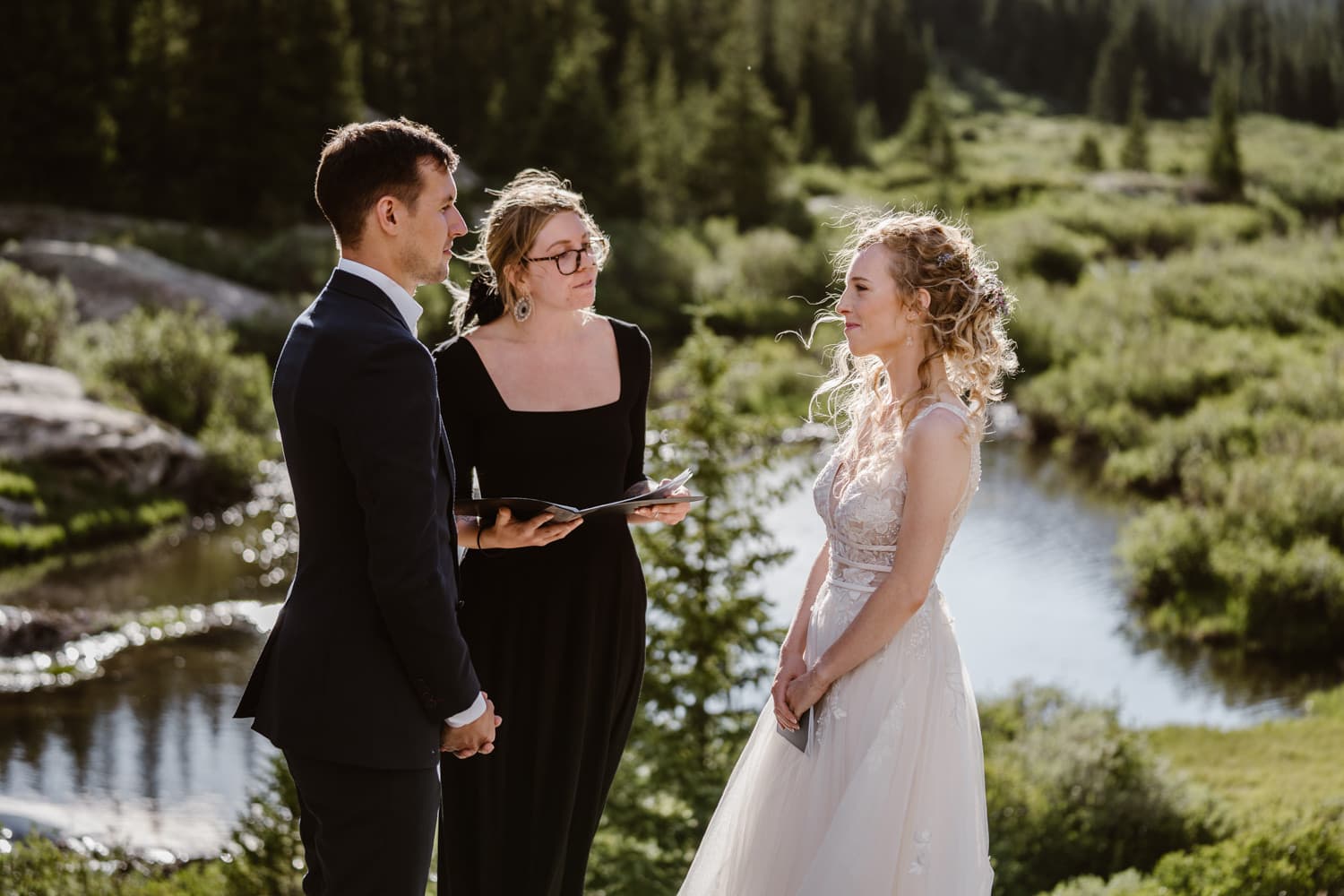 What Does an Elopement Ceremony Look Like?