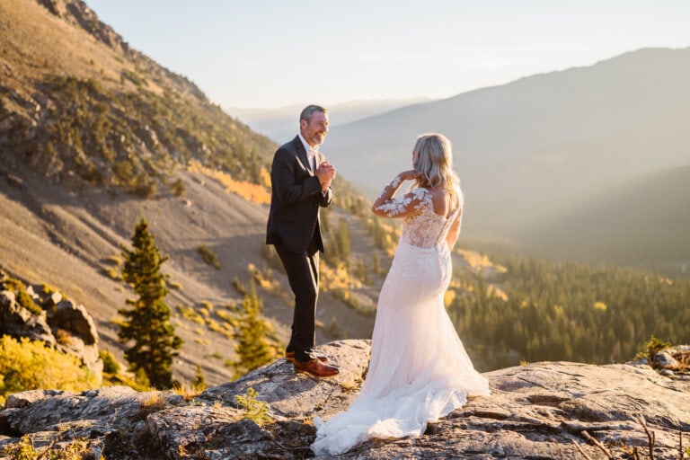 WHAT’S THE BEST TIME OF YEAR TO ELOPE IN COLORADO?