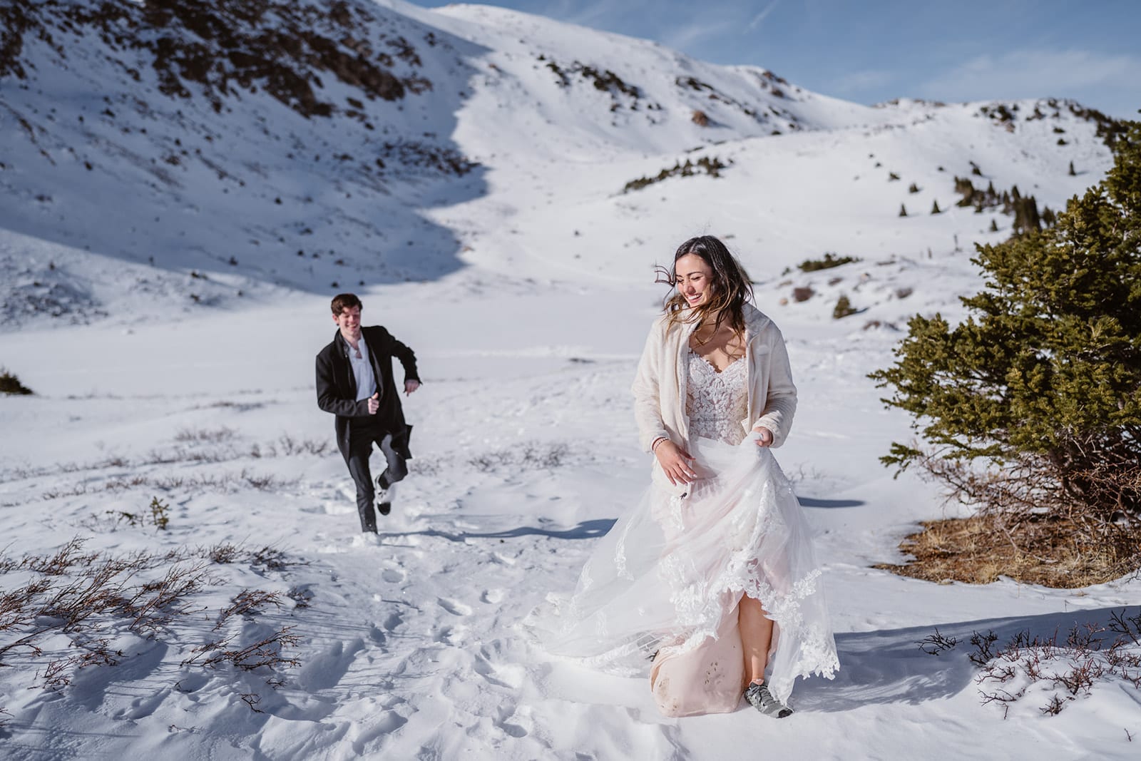 Snowy family winter elopement in Colorado.